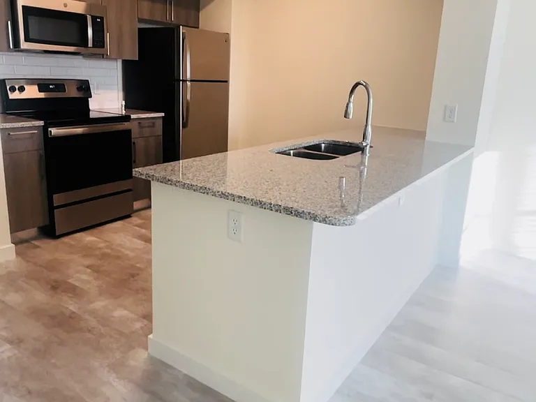 1265 W 31st St #108 — Photo 16