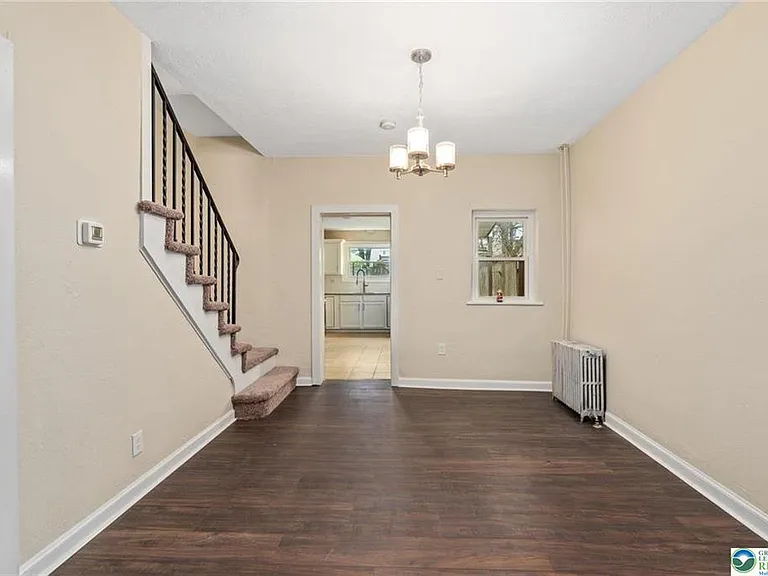 528 N Mohr St — Photo 7