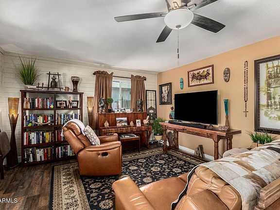 4th image of 2925 W HIGHLAND Avenue