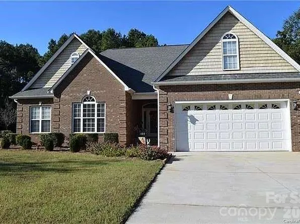 136 Gibralter Point Rd, Dallas, NC 28034