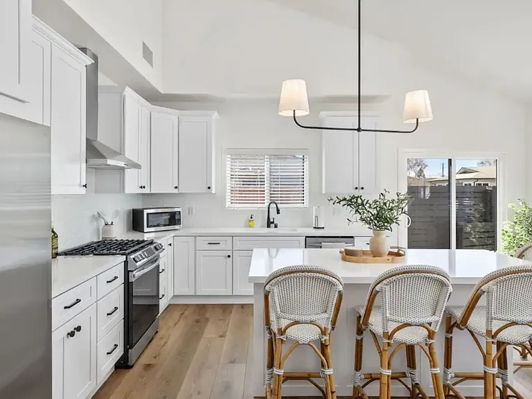 Shoup Ave — Photo 2