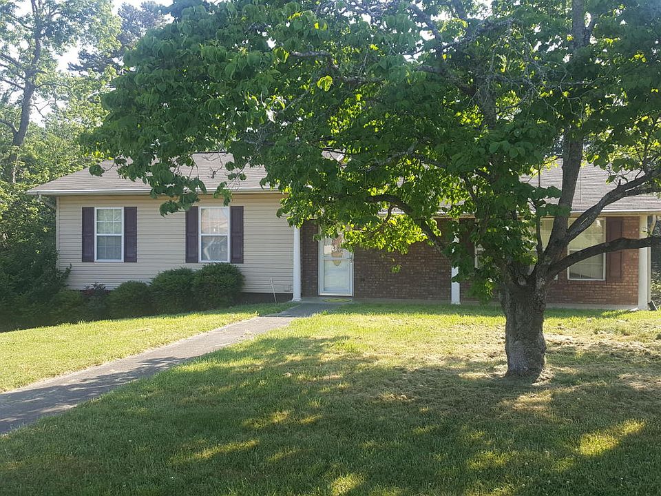 1st image of 3641 N Fountaincrest Dr