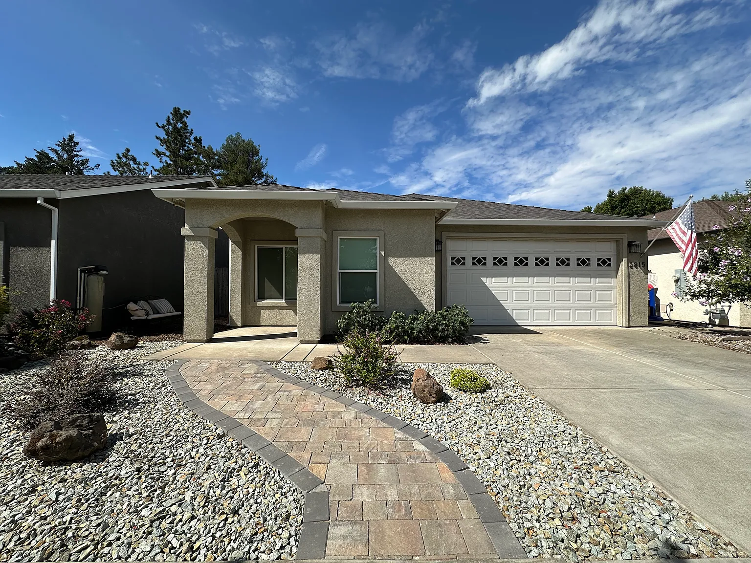 3 bed, 1360 sqft, $2,700 — Photo 1