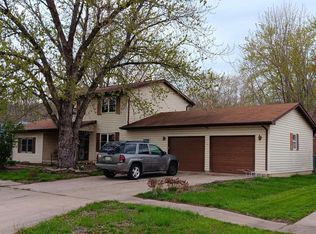 3033 Avenue C, Fort Madison, IA 52627