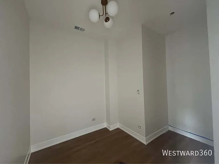 805 W Weed St #3W — Photo 8