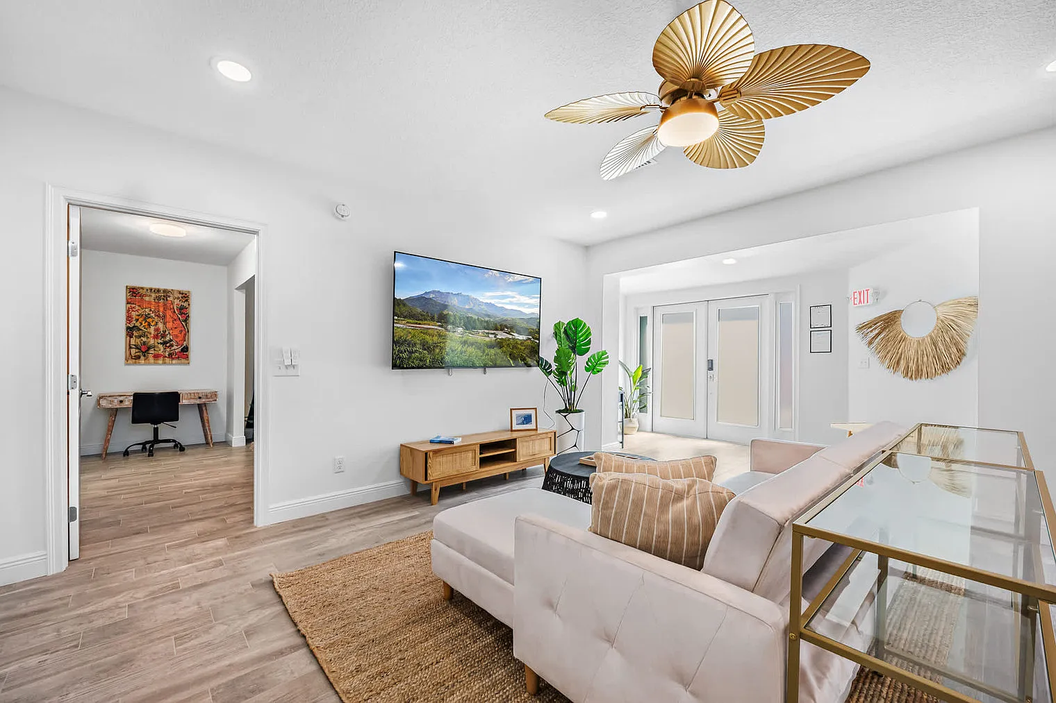 3 bed, 2.0 bath, $8,647 — Photo 1