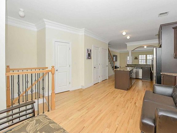 2nd image of 54 Monarch Ct