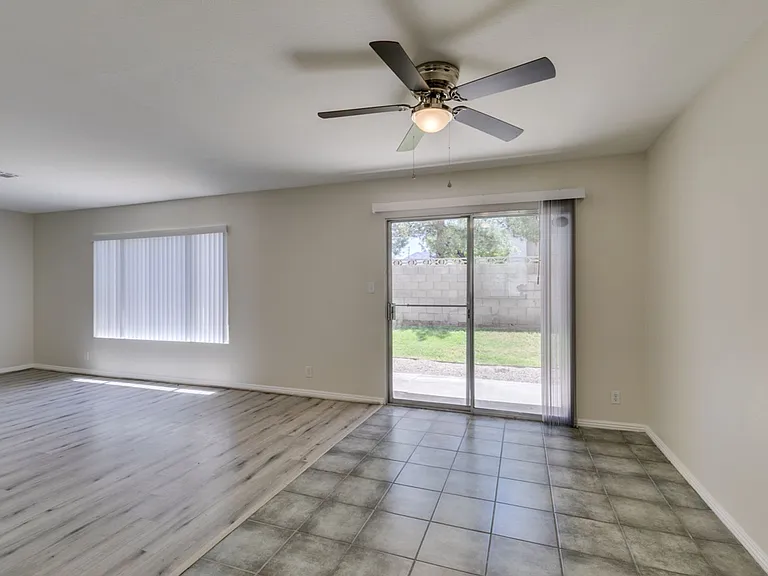 784 Anne Ln — Photo 21