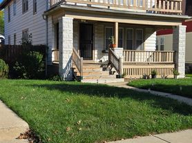 2766 N 49th St, Milwaukee, WI