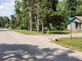 906 S Elm St, Siloam Springs, AR 72761