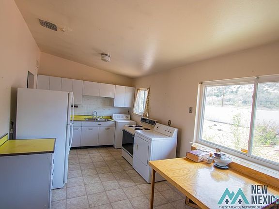 3rd image of 3408 Ciniza Dr