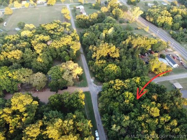 W Cherry St, Ravia, OK 73455