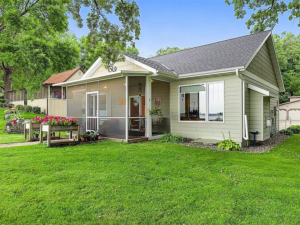 1st image of 28471 Cliffwood Rd
