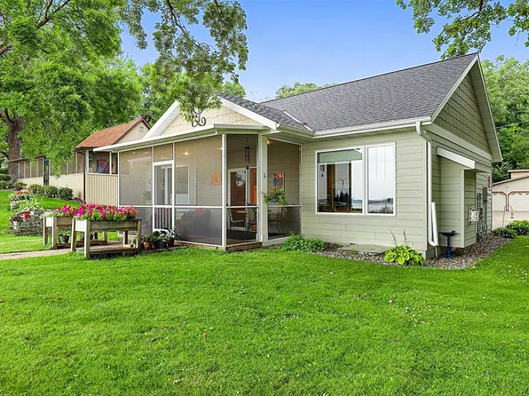 28471 Cliffwood Rd, Paynesville, MN 56362