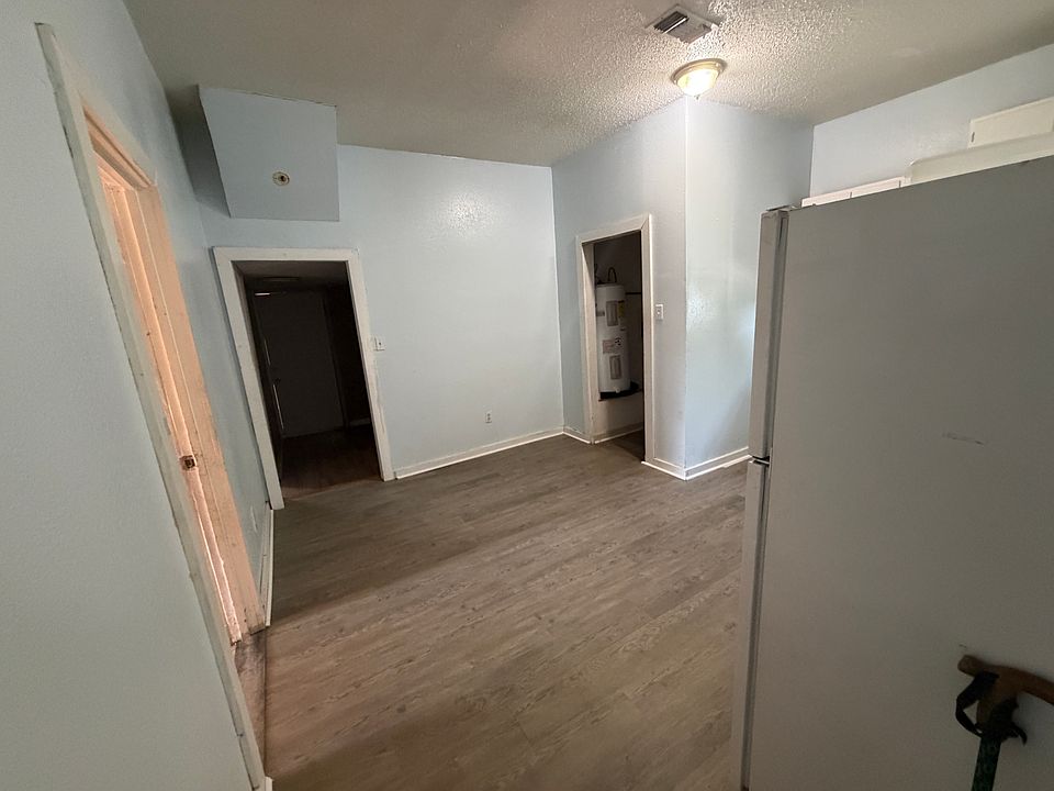 1st image of 3010 Marshall St