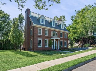 5 Supreme Ct, Swampscott, MA 01907