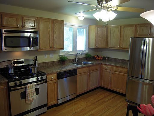 4th image of 45 Mountain View Dr
