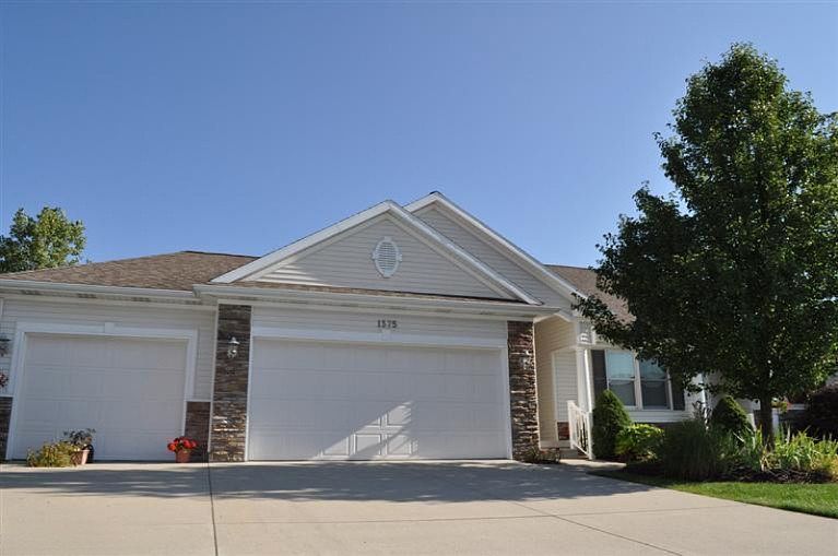 1st image of 1375 Linwood Dr N