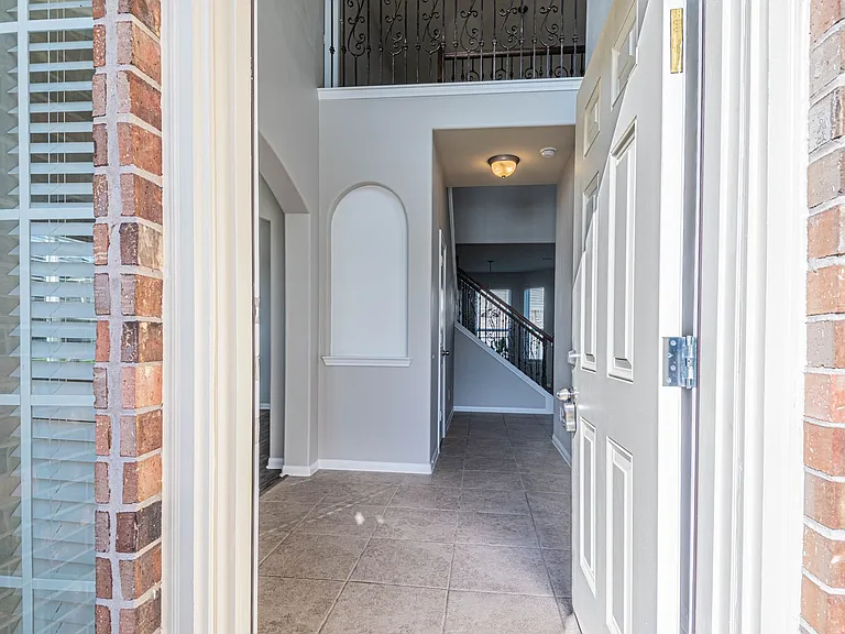 24726 Colonial Elm Dr — Photo 4