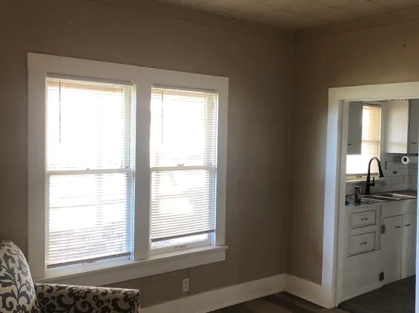 317 W 2nd St, Edmond, OK 73003