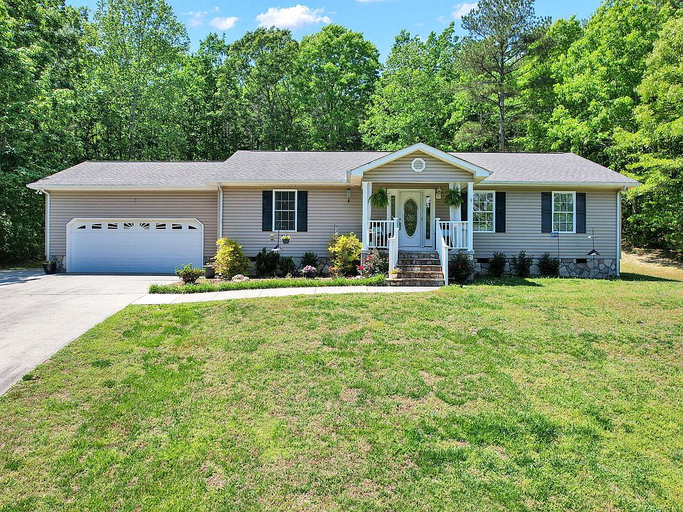 1st image of 160 Crabtree Dr
