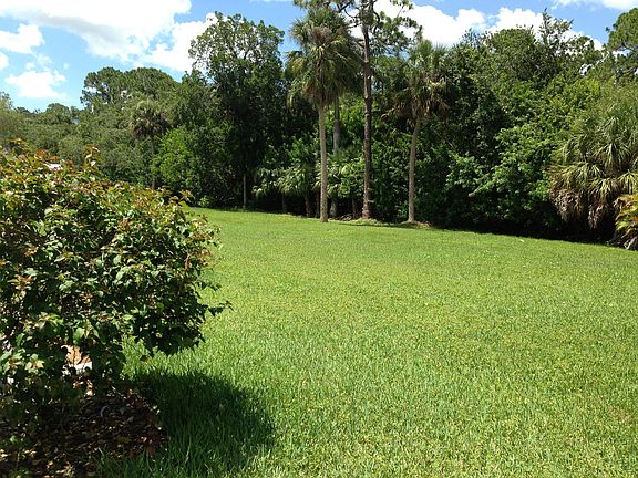 2nd image of 15473 Crystal Lake Dr