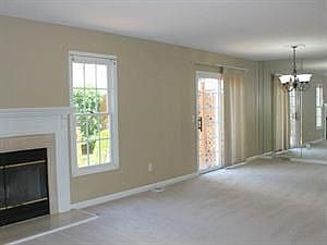 4th image of 365 Forest Edge Dr
