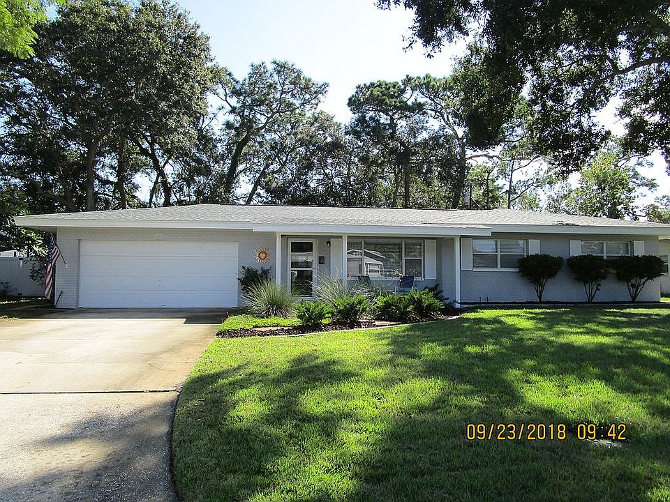 Front View of Home