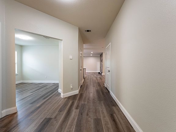 5th image of 2254 Bryant Ln