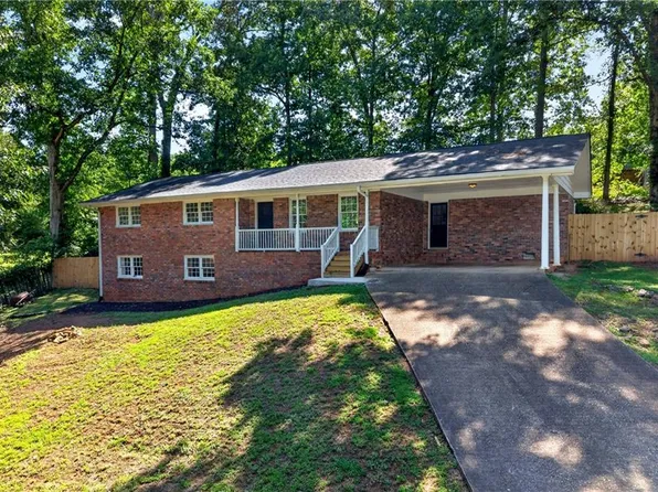 3670 Windy Hill Dr, Gainesville, GA 30504