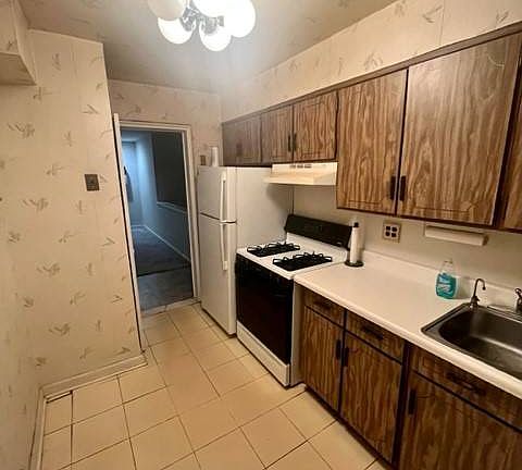 4th image of 212-34 16th Ave #134