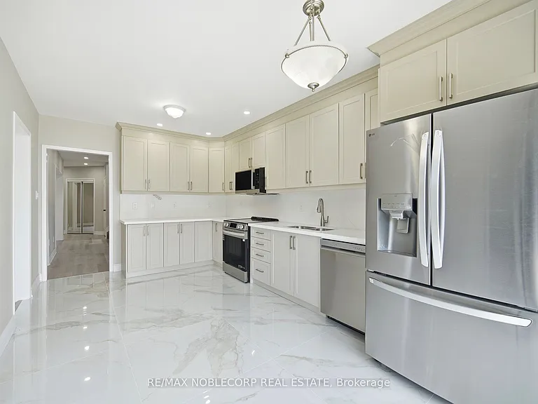 22 Gold Hill Rd #UPPER — Photo 1