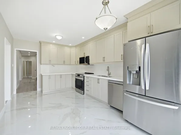 22 Gold Hill Rd, Brampton, ON L6X 4V2