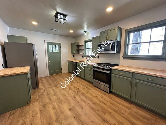 5th image of 1304 Sheldon St #1304
