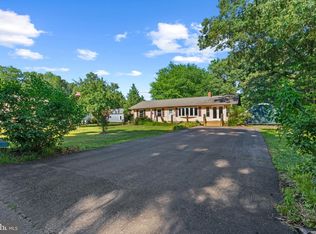 7959 Oak Rd, Pasadena, MD 21122