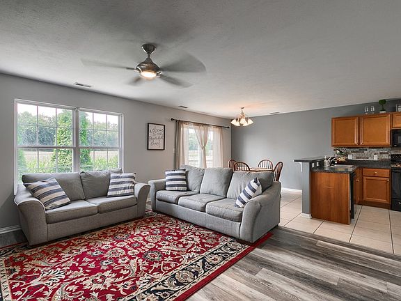3rd image of 5308 Summercrest Dr