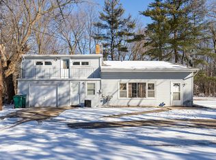 1226 S Casaloma Dr, Appleton, WI 54914