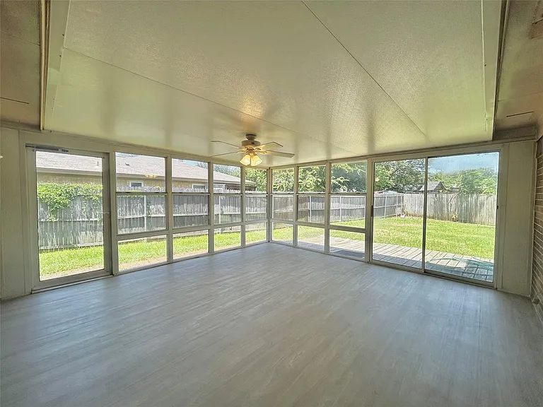 6209 Gayle Dr — Photo 15