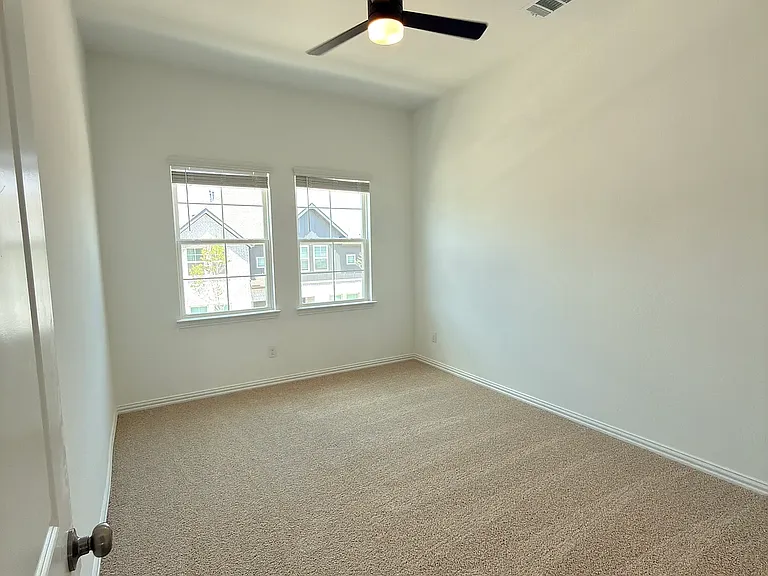 5224 Legacy St — Photo 14