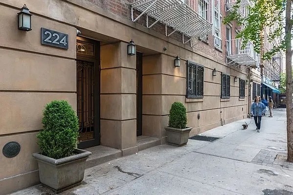 Rented by REAL New York | media 5