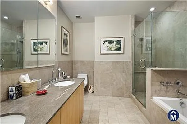 Sold by R New York | media 5