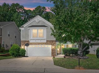 205 Georgetowne Dr, Clayton, NC 27520