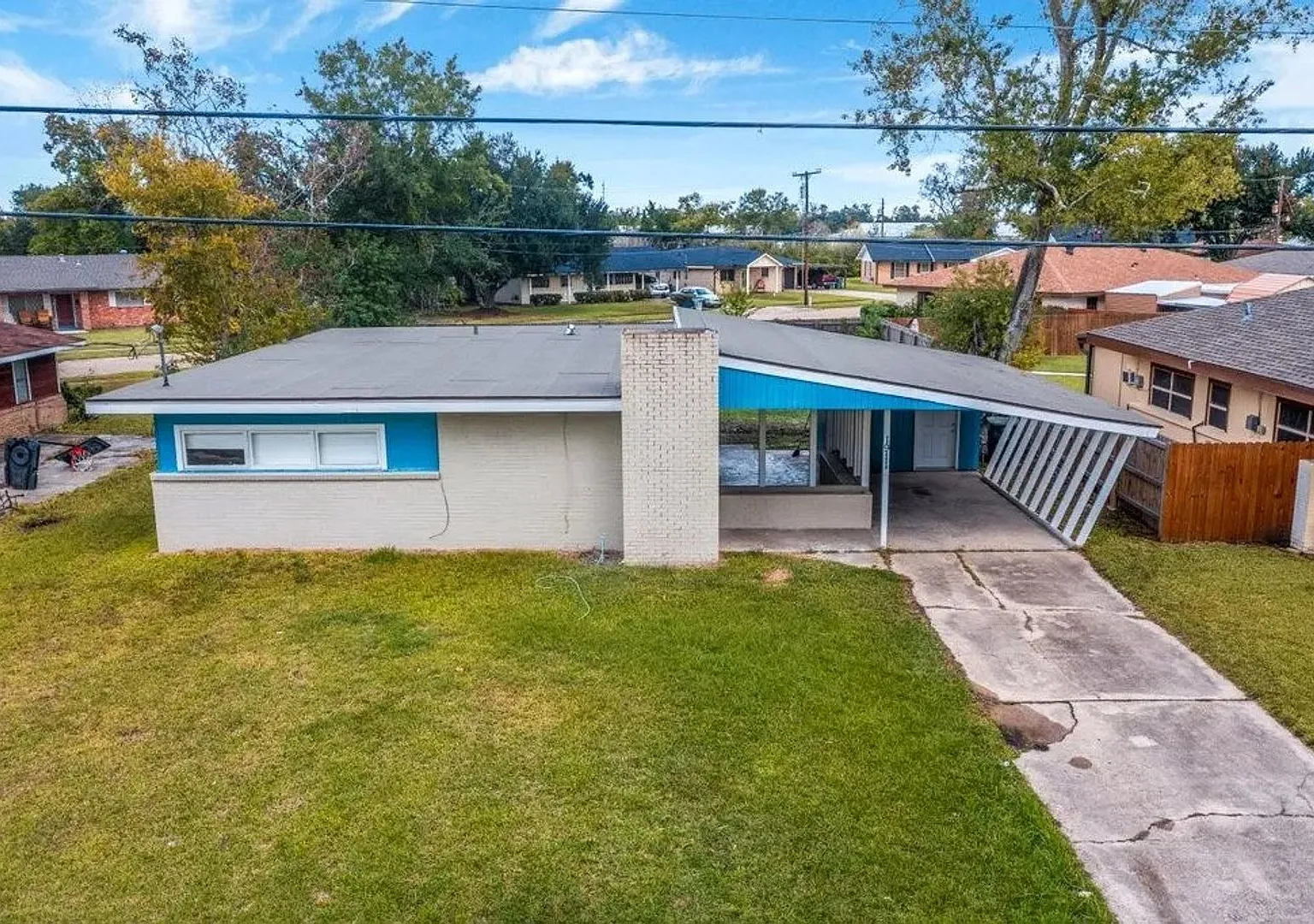 3B/1B Home Available in Lake Charles — Photo 2
