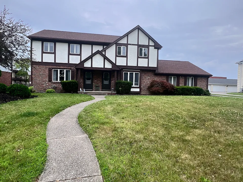 5620 Cresthaven Ln