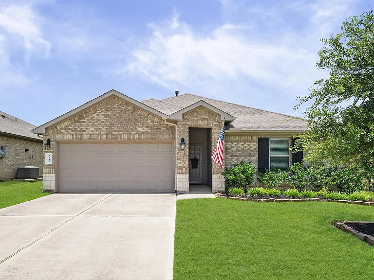 3617 Crimson Embers Ln — Photo 1