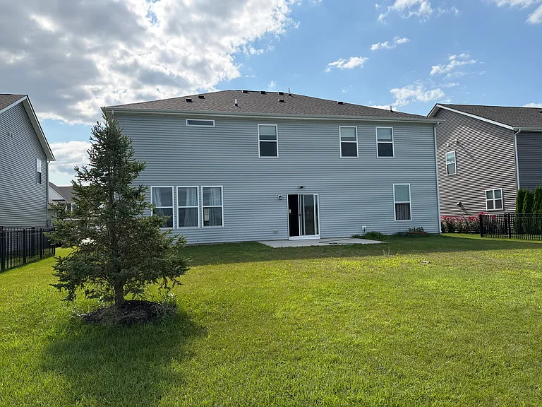 8874 Springbrook Dr — Photo 10
