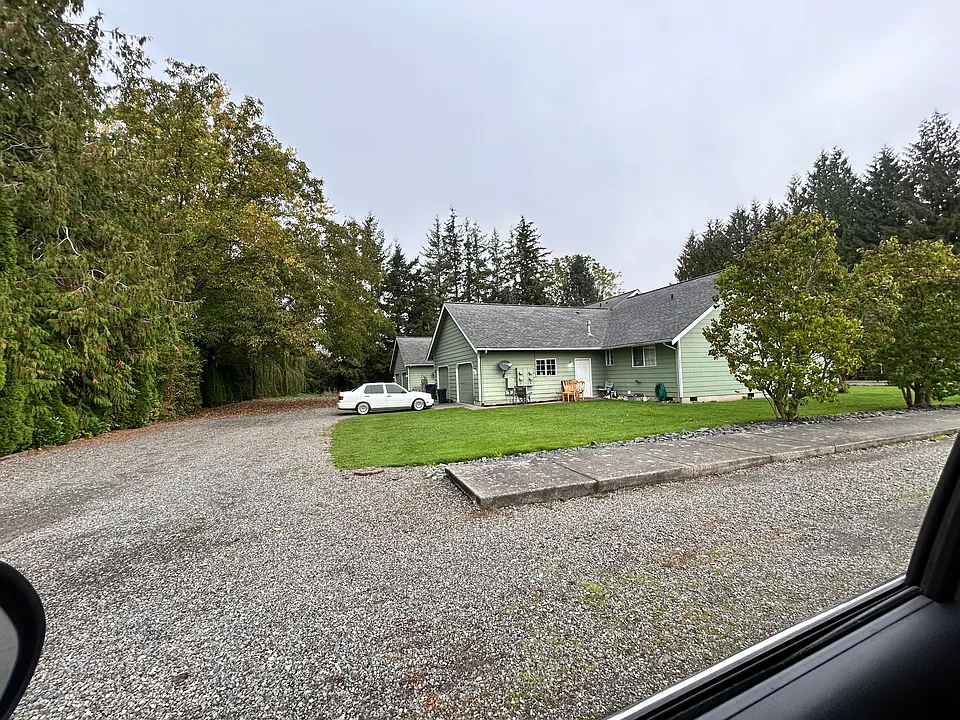 Building Photo 4