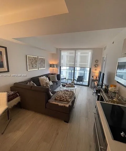55 SW 9th St #3209 — Photo 4