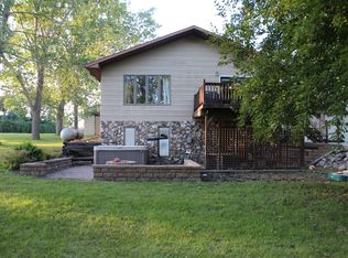 512 8th Ave, Edgeley, ND 58433