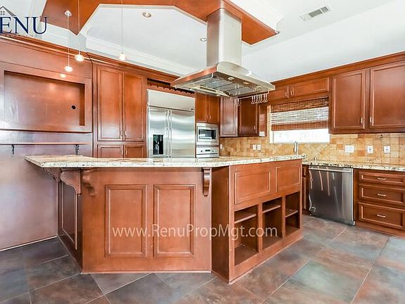 3rd image of 17307 Winfield Sq